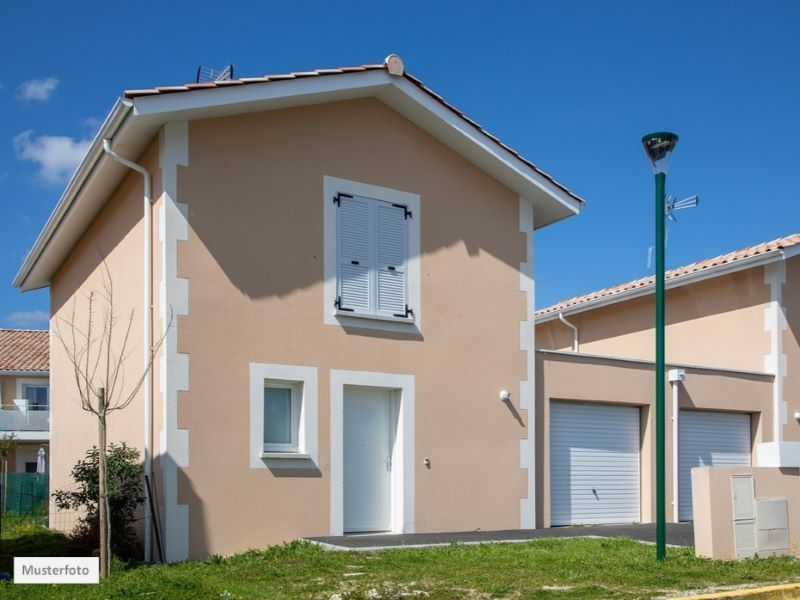 Provi frei Einfamilienhaus mit Terrasse und Garage - 
